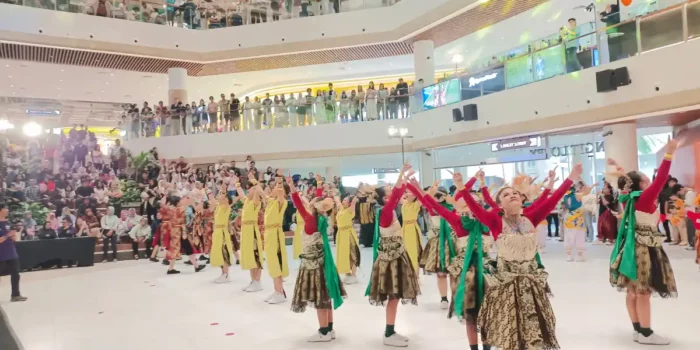 Lebih dari 8000 Peserta Menari di Mall Serentak di 11 Kota di Indonesia, Salah Satunya di Bandung