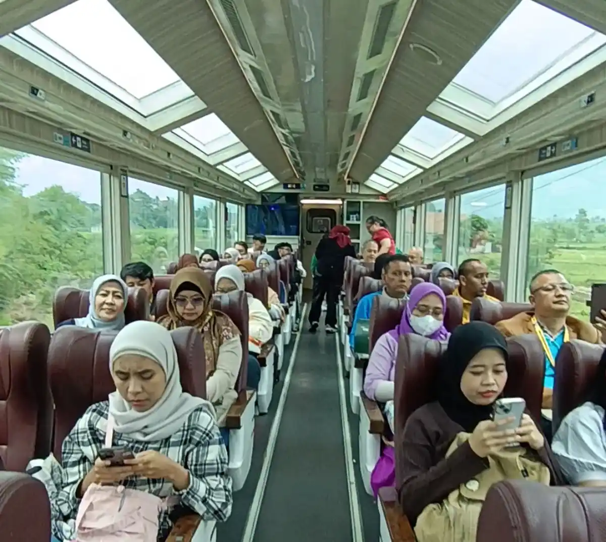 Berwisata Naik Kereta Api: Famtrip Railways Scenic Panoramic Bangkitkan Kembali Pesona Garut–Tasikmalaya