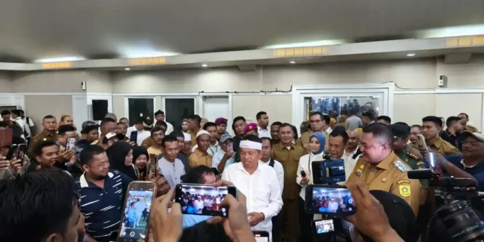 KDM Pastikan Bantuan Rp9 Juta bagi Pekerja Tambang Parung Panjang Disalurkan Dua Tahap