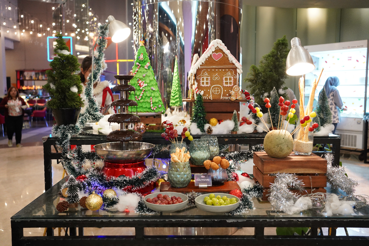 Dua Momen, Satu Perayaan Besar: Groovy Christmas Feast dan Midnight Disco Groovedi ibis Bandung Trans Studio