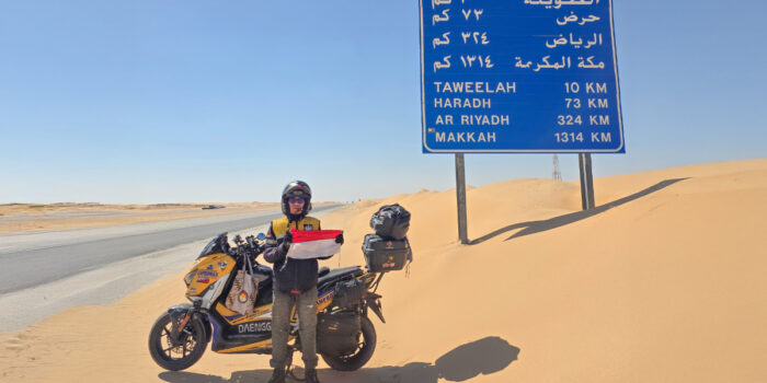 Kisah Perjalanan Biker XMAX Tembus 12 Negara Untuk Bisa Umrah di Tanah Suci Mekah