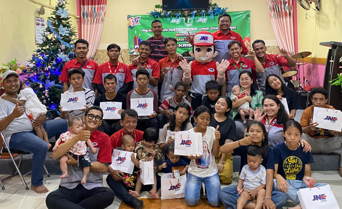 Rayakan Natal 2025, JNE Hadirkan Aksi Sosial hingga Promo Ongkir Spesial