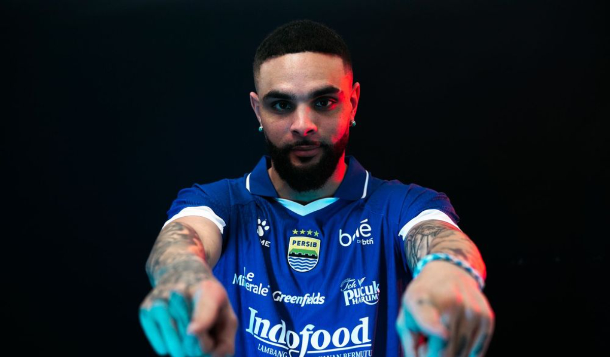 Usai Kalahkan PSBS Biak, PERSIB Bandung Resmi Perkenalkan Layvin Marc Kurzawa
