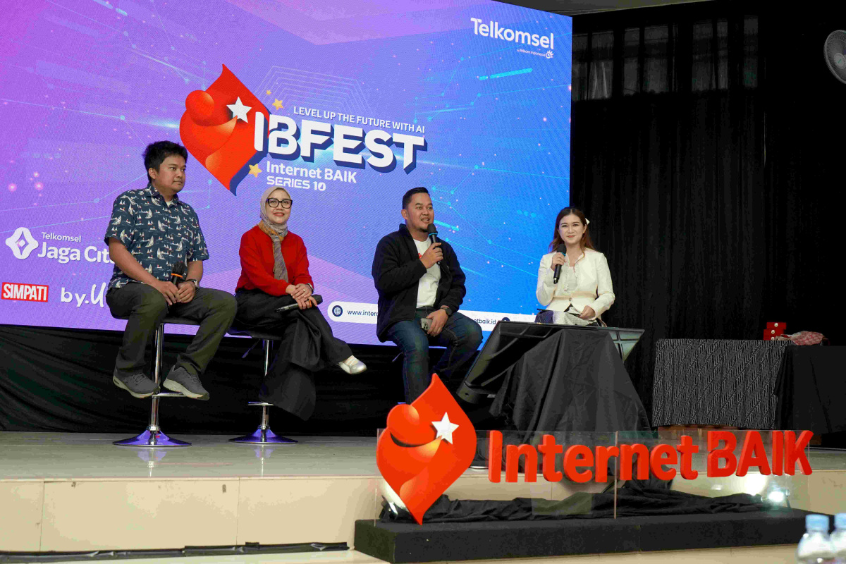 Telkomsel Resmi Buka Internet BAIK Festival Series 10 di Cimahi, Bekali Pelajar AI Kreatif dan Aman