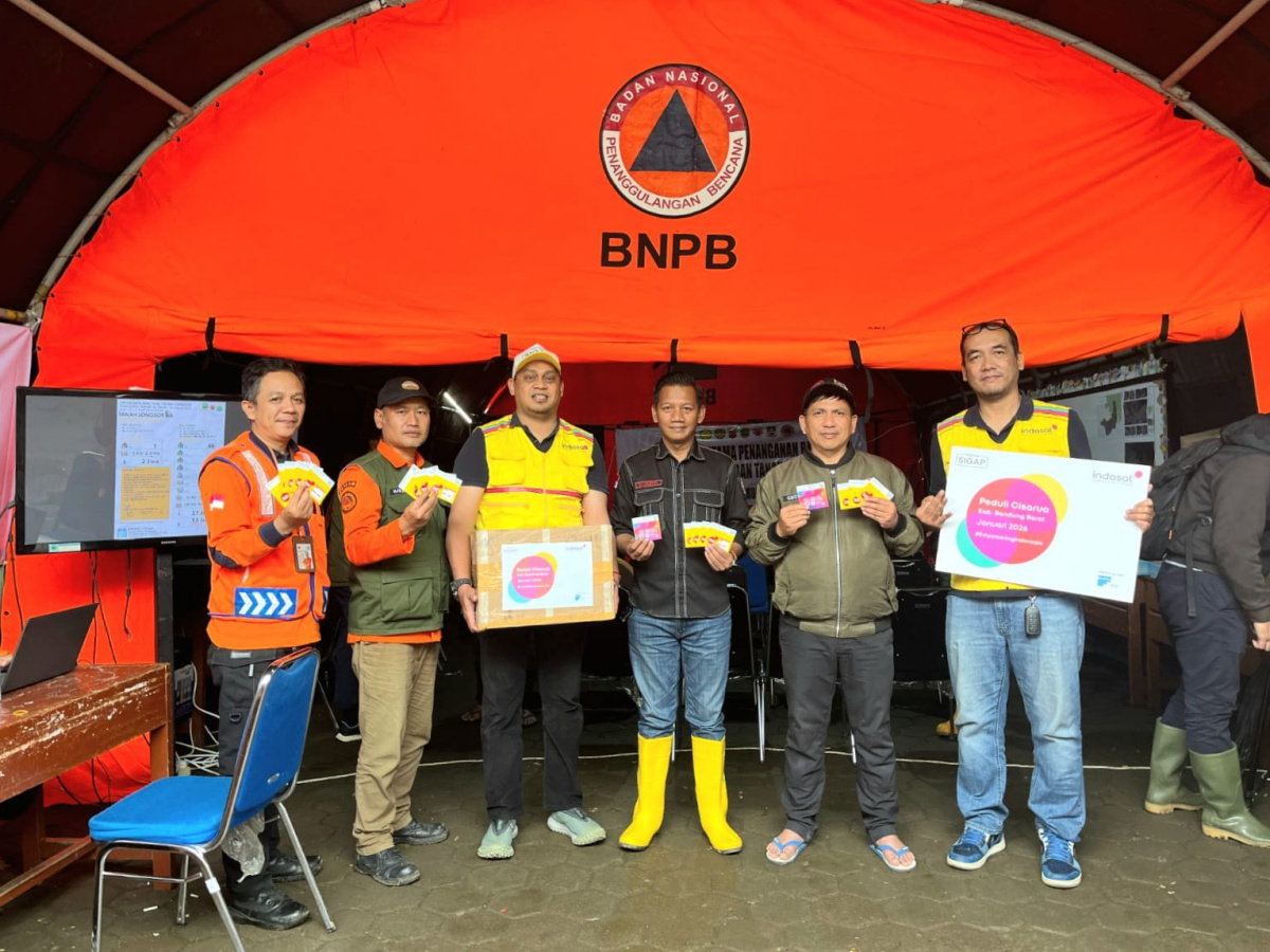 Hadir di Tengah Warga Bandung Barat, Indosat Ulurkan Kepedulian Pasca Bencana 