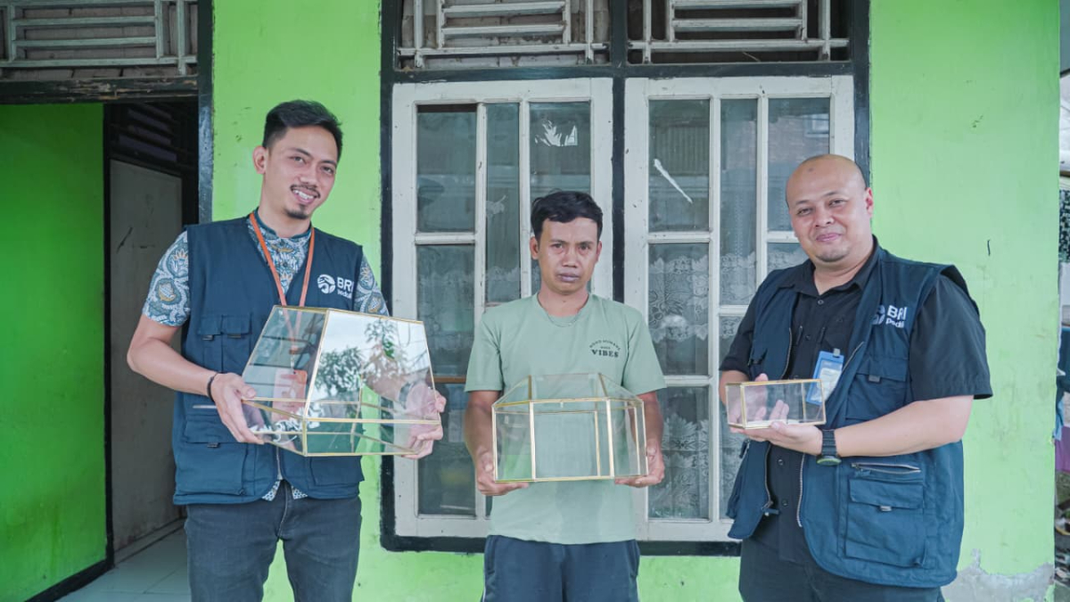 Menjaga Nyala Warisan Lampu Gentur: Transformasi Kerajinan Abad ke-19 Menjadi Pilar Ekonomi Kreatif Cianjur