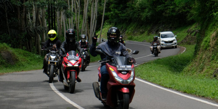 Motor jarang dipakai tetap perlu perawatan agar performa tetap prima. Simak tips merawat motor agar aki, mesin, dan ban tetap dalam kondisi baik.