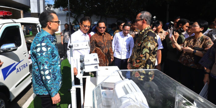 Nurani Astra salurkan ambulans dan alat kesehatan untuk bantu pemulihan masyarakat terdampak bencana di Aceh, Sumut, dan Sumbar