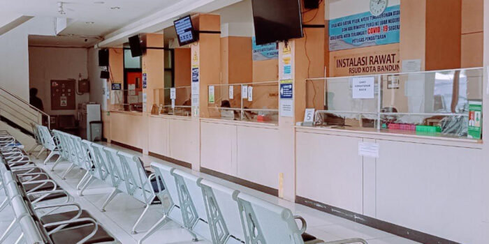 Dinkes Bandung mengajak warga rutin cek kesehatan gratis dan melengkapi imunisasi untuk mencegah risiko penyakit sejak dini.