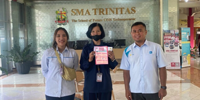 PLN ULP Bandung Barat Gelar Sosialisasi Keselamatan Ketenagalistrikan di SMA Trinitas Bandung di Tengah Tingginya Curah Hujan