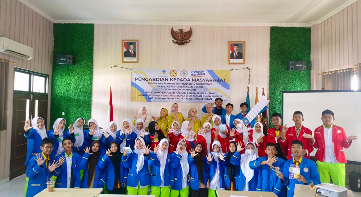 Dosen Fakultas Komunikasi dan Desain (FKD) Universitas Pamulang Gelar Pengabdian kepada Masyarakat di SMKN 5 Tangerang Selatan