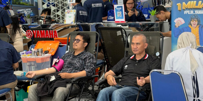 Yamaha Jawa Barat bersama PMI Kota Bandung menggelar donor darah dan cek kesehatan gratis, berhasil mengumpulkan 46 kantung darah.