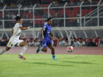 Hasil akhir Bhayangkara FC vs Persib 4-2. Persib lakukan remontada spektakuler dan kembali ke puncak klasemen Super League