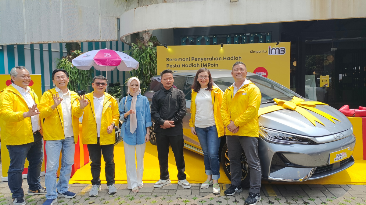 Warga Bandung Akhirnya Bawa Pulang Mobil Listrik BYD dari Program IMPoin 2025