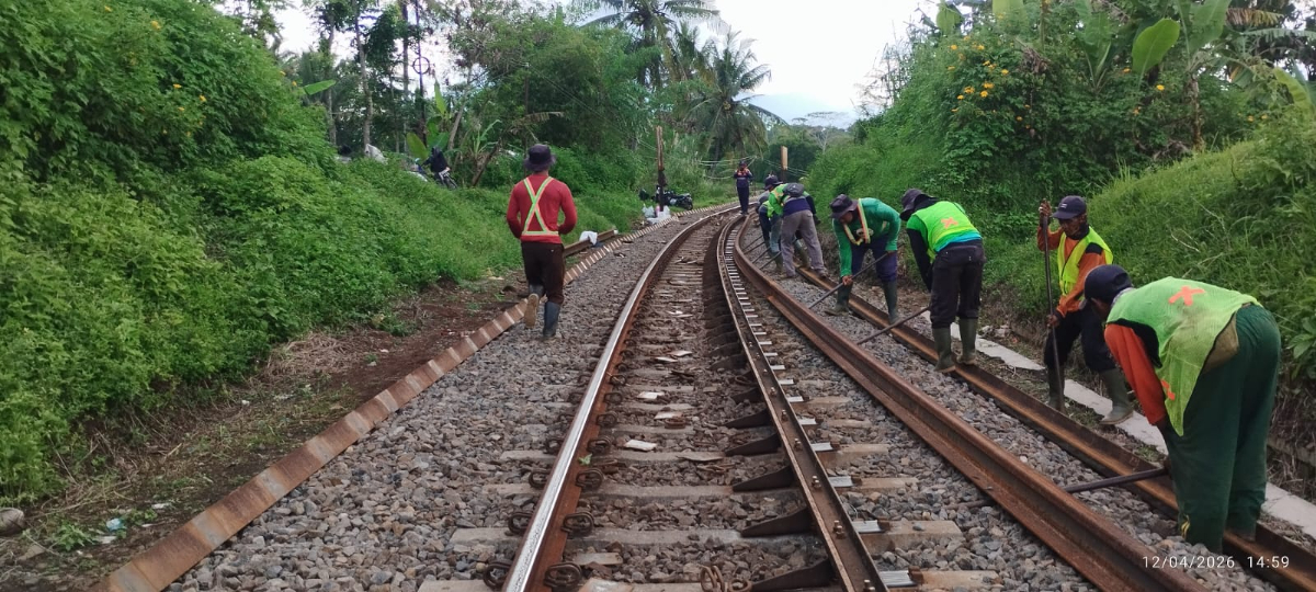 KAI Daop 2 Bandung Ganti 2.800 Meter Rel Untuk Tingkatkan Keselamatan dan Kenyamanan Perjalanan KA