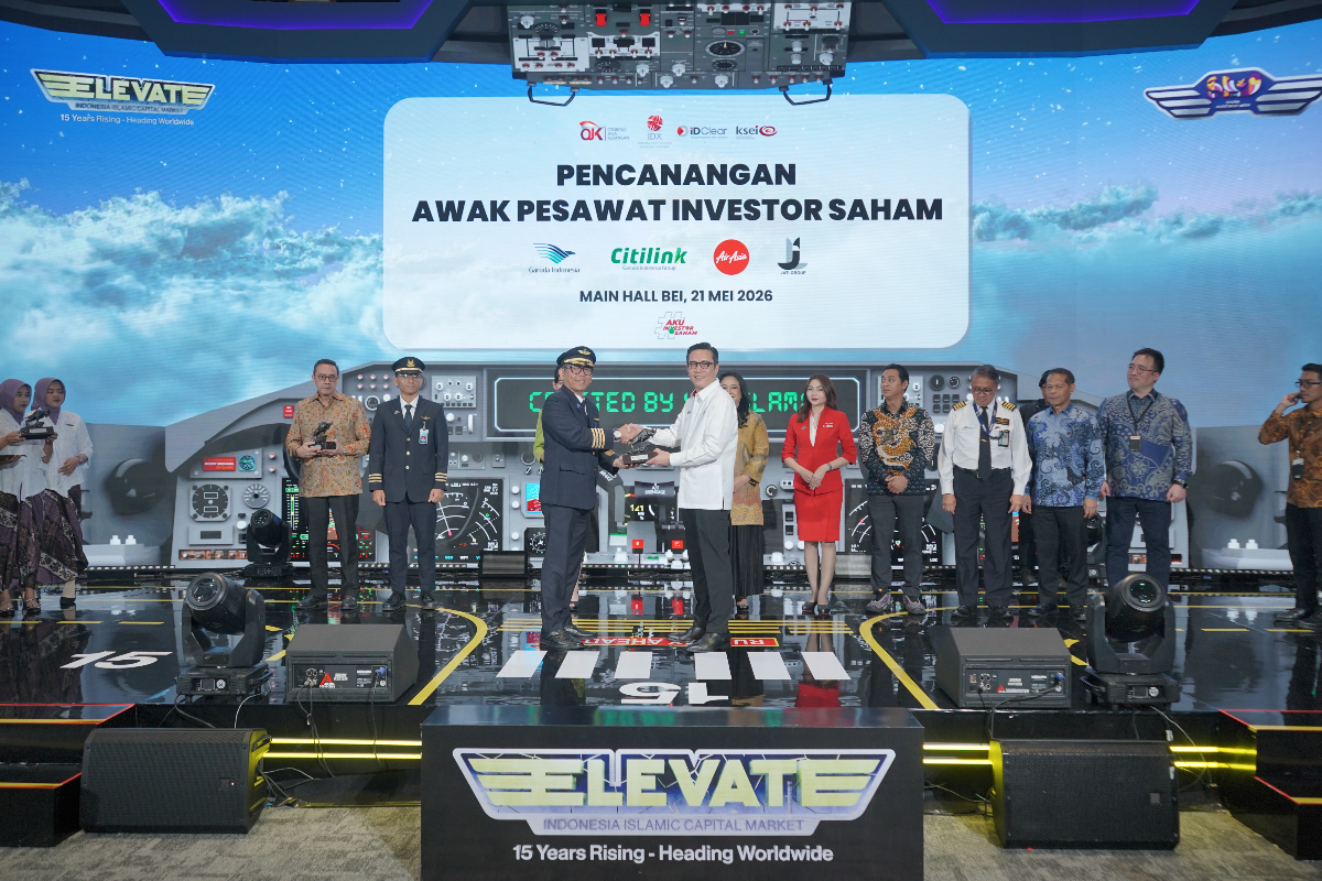 BEI bersama Garuda Indonesia, Citilink, AirAsia, dan Jaya Trishindo meluncurkan program Awak Pesawat Investor Saham untuk tingkatkan literasi investasi.