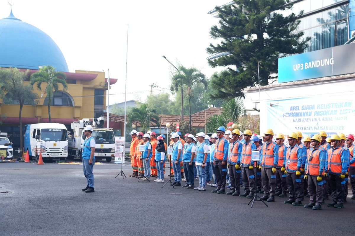 PLN UP3 Bandung Gelar Apel Siaga Kelistrikan Sambut Hari Raya Idul Adha dan Hari Waisak