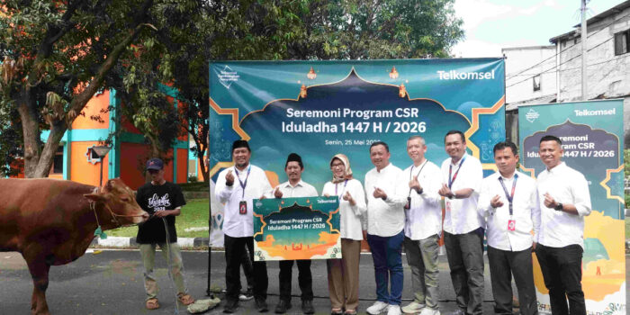 Perluas Manfaat bagi Masyarakat di Jabotabek Jabar melalui Semangat Kebersamaan, Telkomsel Salurkan Hewan Kurban Iduladha 1447 H