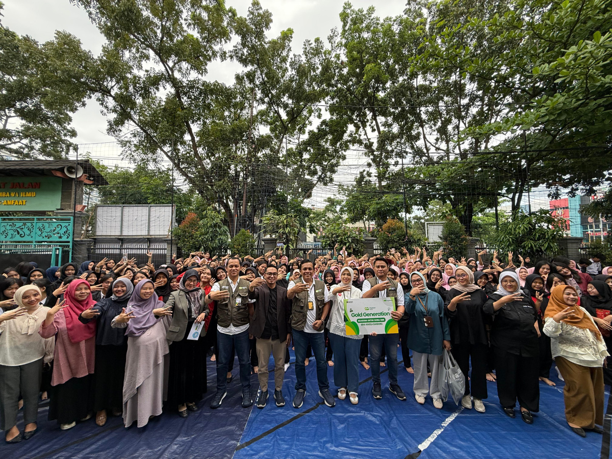 Momentum Hardiknas, Pegadaian Kanwil X Jabar Salurkan Beasiswa 'Gold Generation' untuk Siswa SMK Bina Warga