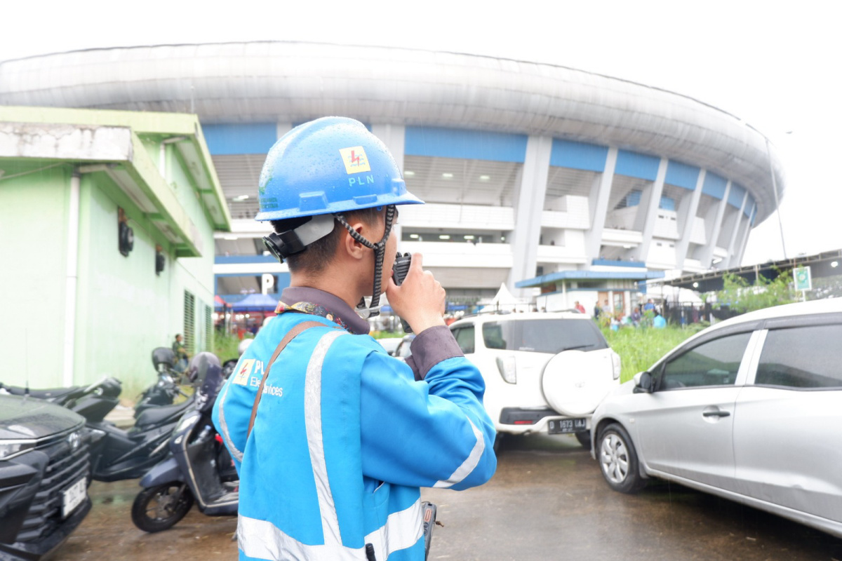 PLN UP3 Bandung Siaga Amankan Keandalan Listrik pada Laga Persib Bandung vs Persijap Jepara di Stadion GBLA