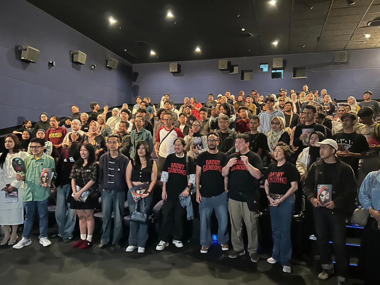Film Badut Gendong hadir di Bandung lewat special screening di PVJ. Teror horor emosional Charles Gozali siap mengguncang bioskop