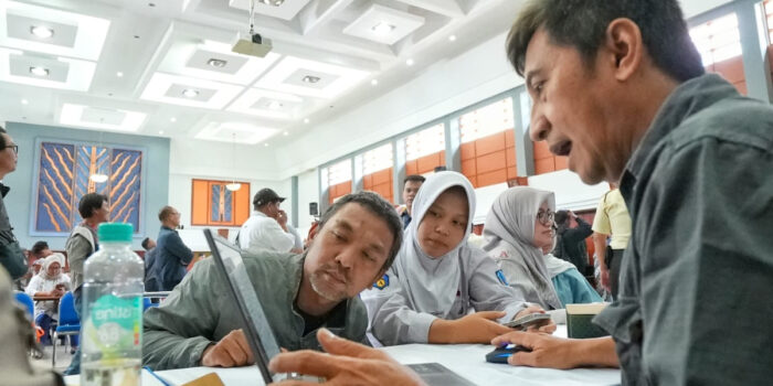 Pemerintah Provinsi Jawa Barat memperpanjang pengisian data PCMB 2026 hingga 11 Juni. Simak jadwal pengumuman dan tahapan SPMB berikutnya.