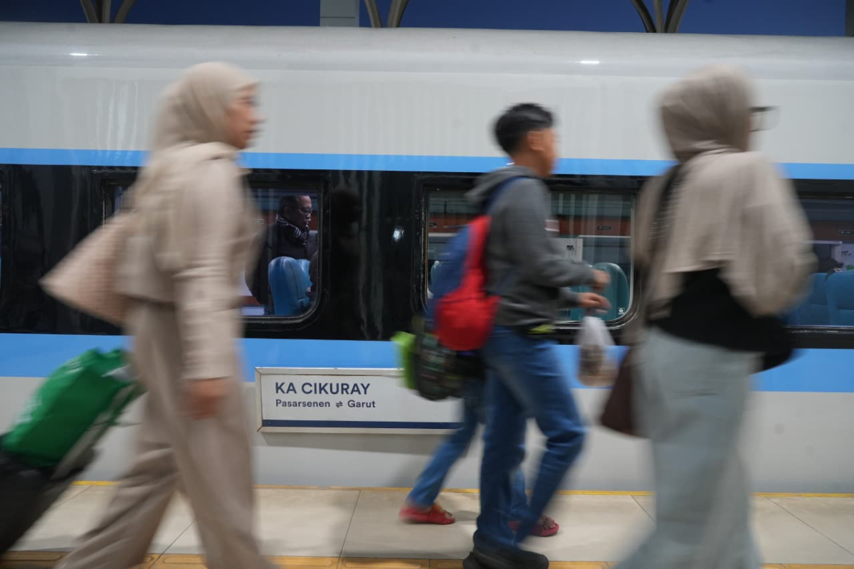 Sepuluh Hari Beroperasi dengan Rangkaian Baru, KA Cikuray Catat Okupansi Lebih dari 138 Persen