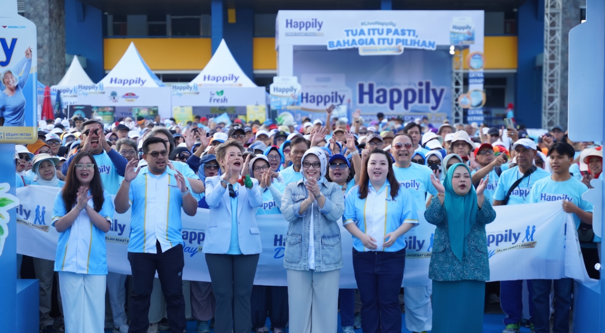 Happily WINGS Care menggelar Happily Day di Bandung bersama 1.000 lansia untuk edukasi inkontinensia urin dan hidup aktif.