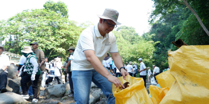 PLN Dukung Pelestarian Sungai Cikapundung Melalui Aksi River Clean Up dan Edukasi Eco Enzyme pada Peringatan Hari Lingkungan Hidup Sedunia 2026