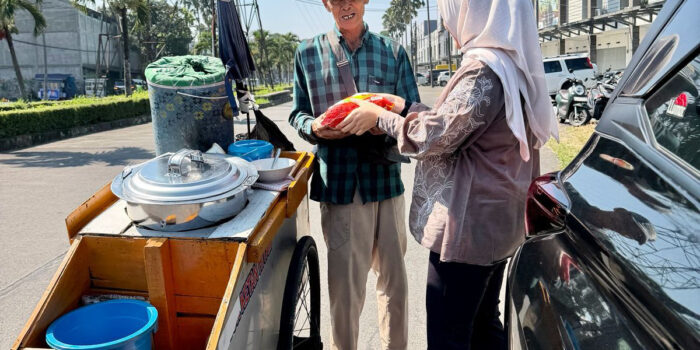PLN ULP Cijawura Gelar Jumat Berbagi, Dukung UMKM Lokal dan Tebar Manfaat bagi Masyarakat