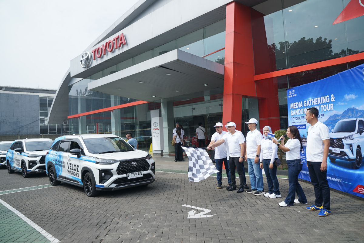 Auto2000 Bandung Buktikan Ketangguhan Toyota Veloz Hybrid HEV di Jalanan Kota Bandung, Akselerasi Responsif dan Irit BBM