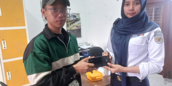 KAI Daop 2 Bandung Ingatkan Pelanggan Lebih Teliti Jaga Barang Bawaan Selama Perjalanan Kereta Api