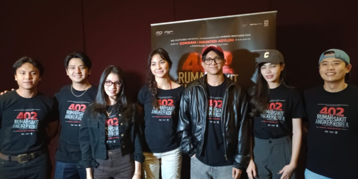 Meet and greet film 402 Rumah Sakit Angker Korea di Bandung berlangsung meriah. Pemain membocorkan pengalaman horor syuting dan pesan di balik film.