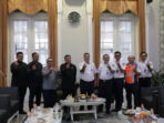 KAI Daop 2 Bandung Serahkan Gardu JPL 19 kepada Pemkab Garut, Wujud Sinergi Tingkatkan Keselamatan Kereta Api di Perlintasan Sebidang