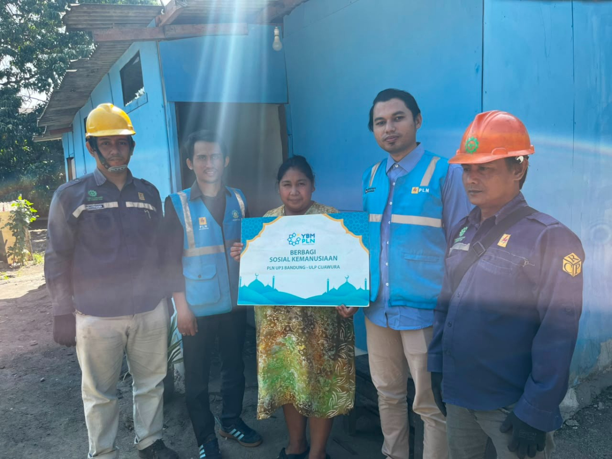PLN ULP Cijawura Wujudkan Asa Pelanggan Melalui Program Light Up The Dream
