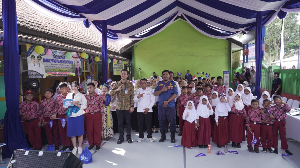 Peringati Hari Anak Nasional 2026, BRI Peduli 'Ini Sekolahku' Salurkan Bantuan Pendidikan dan Edukasi Penyelamatan di SDN Sagalaherang 1 Subang