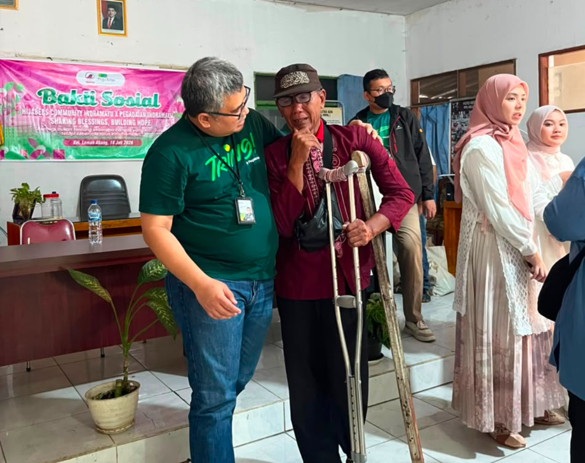 Wujud Nyata Kepedulian Sosial, Pegadaian Kanwil X Jawa Barat Salurkan 100 Paket Sembako dan Kenalkan Literasi Digital bagi Lansia di Indramayu