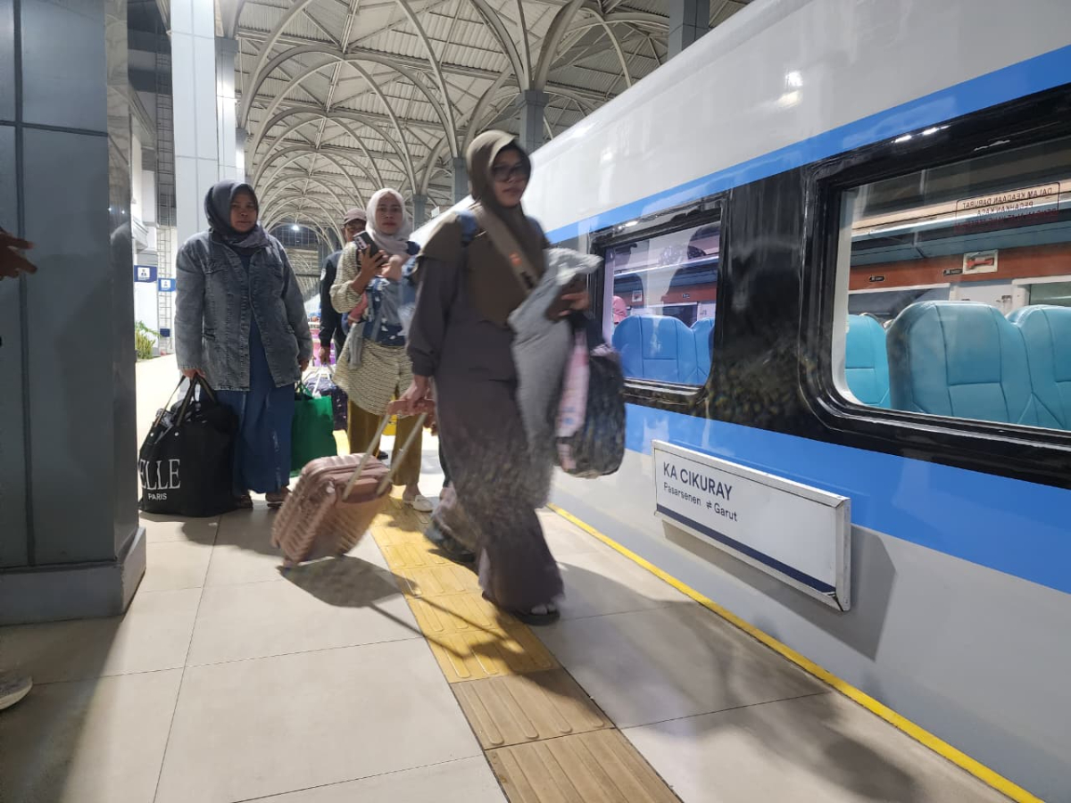 KA Cikuray Jadi Kereta Favorit Pengguna Jasa dari Daop 2 Bandung Sedangkan Gambir dan Yogyakarta Masih Menjadi Tujuan Utama Selama Januari - Juni 2026