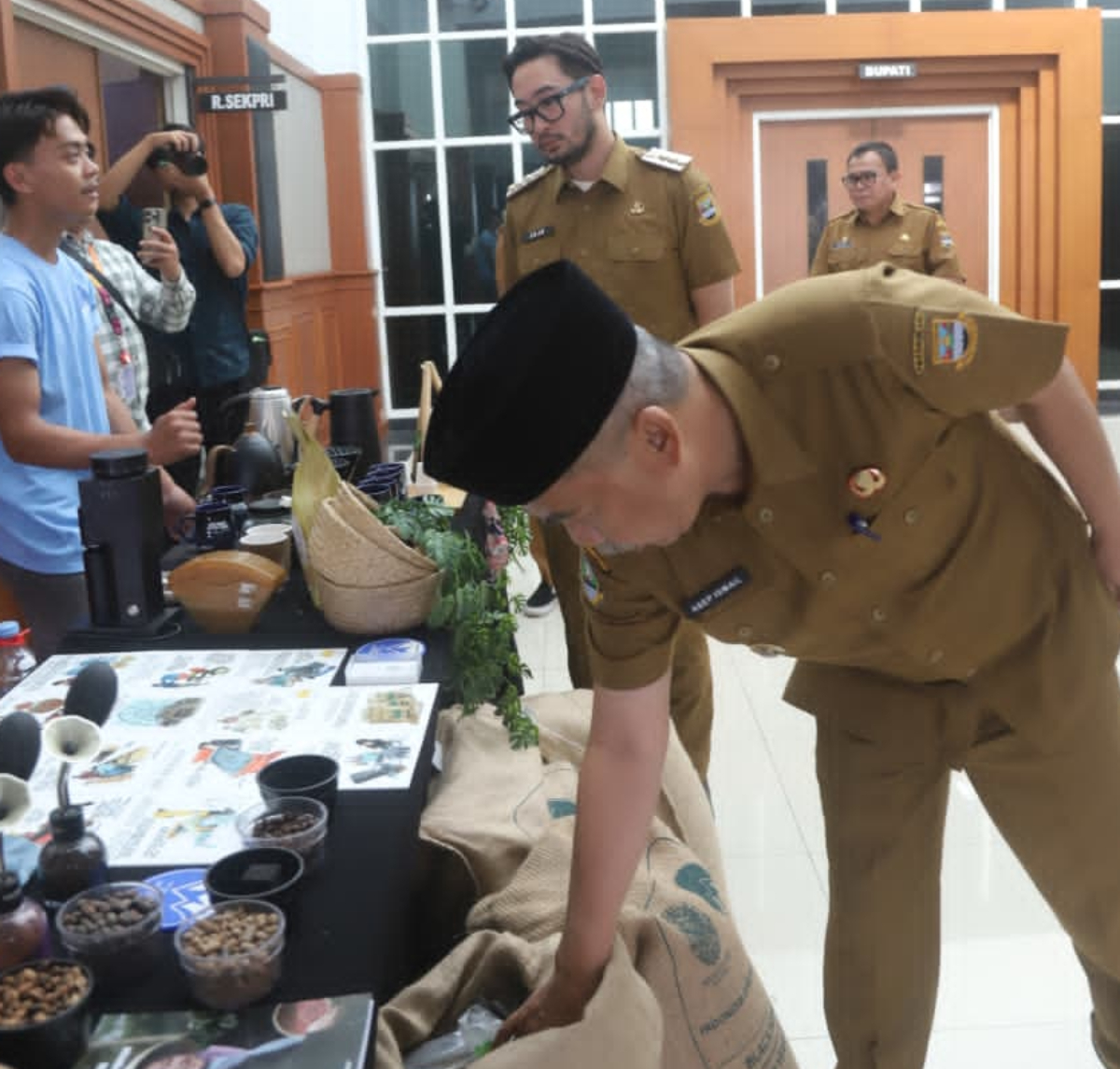 Tembus Pasar Global, Kopi Bandung Barat Resmi Diekspor ke Empat Benua