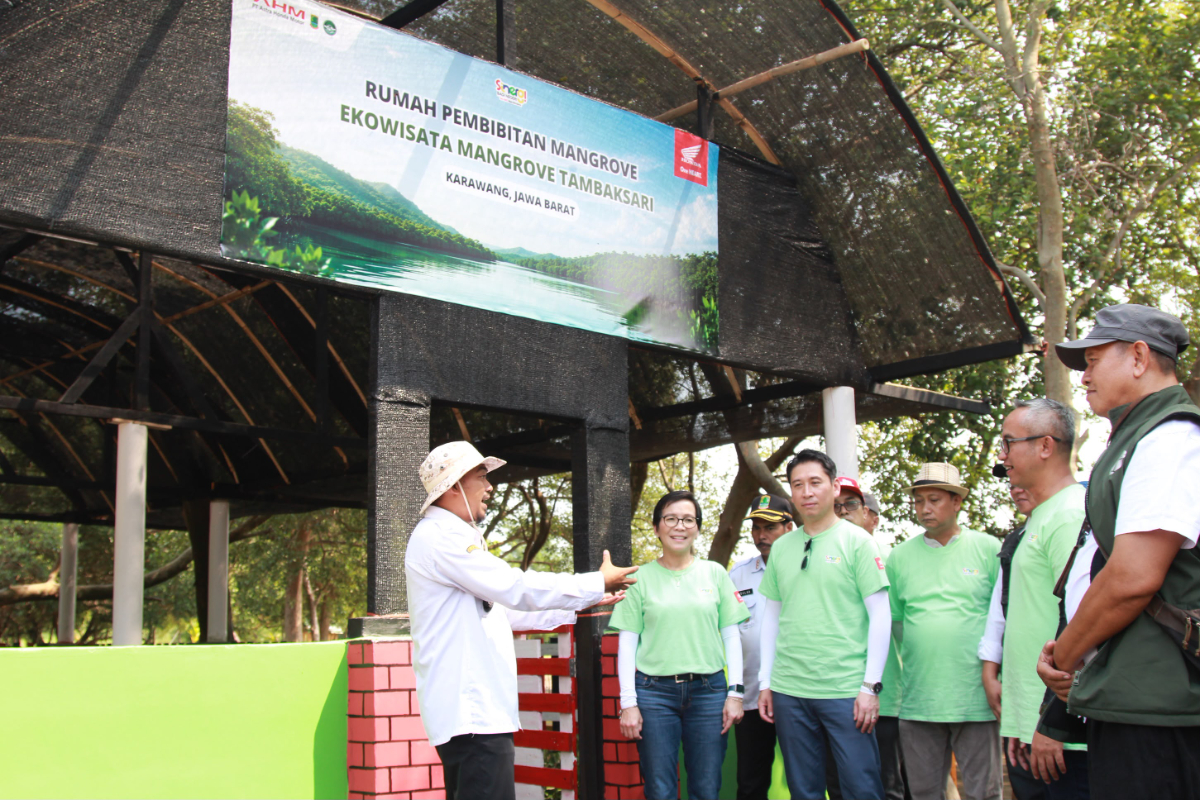 AHM Tanam 15.000 Mangrove di Karawang, Perkuat Ekowisata Tambaksari