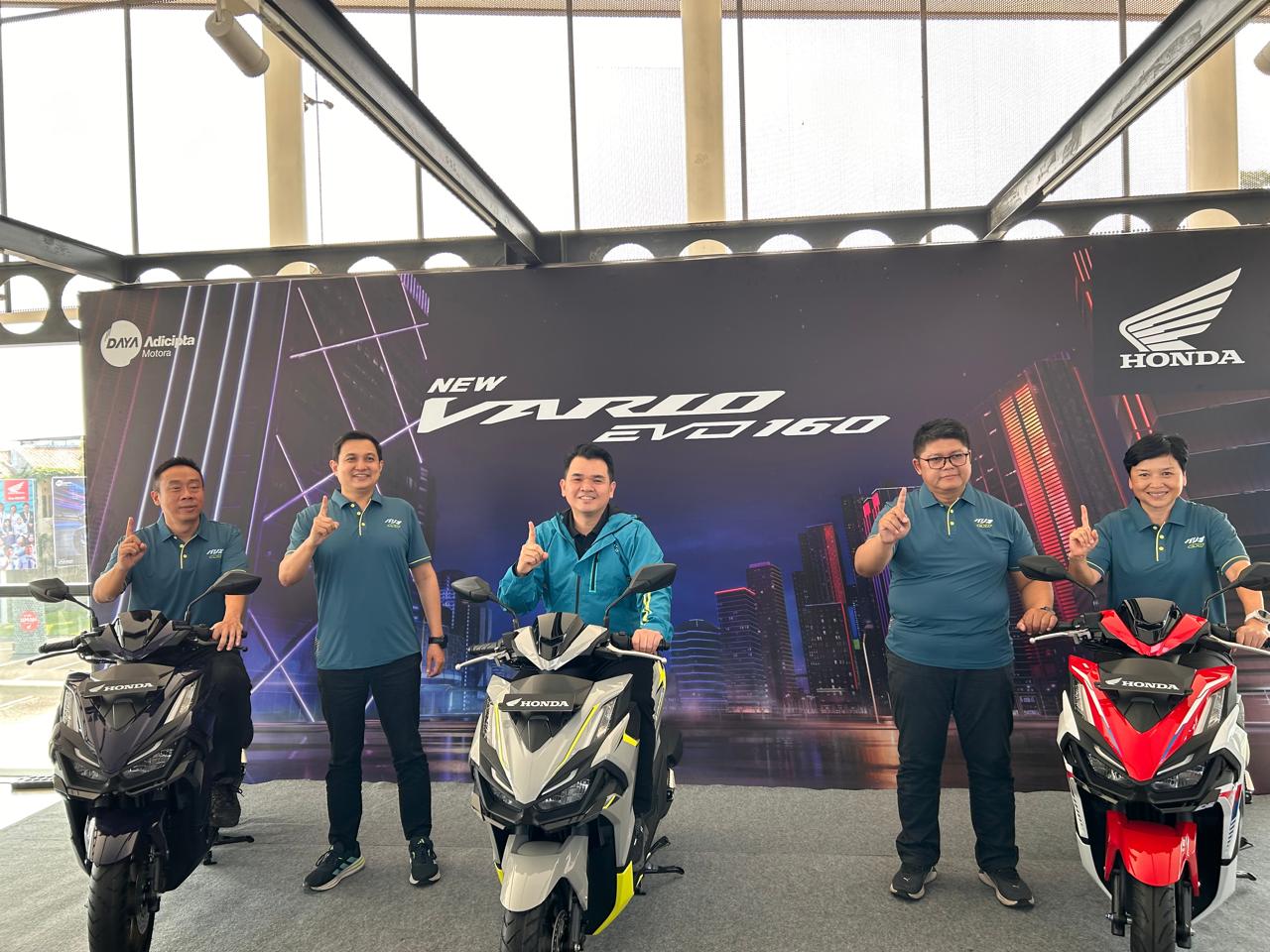 DAM resmi menghadirkan New Honda Vario Evo 160 di Jawa Barat. Cek harga Bandung, spesifikasi mesin, fitur baru, dan pilihan warna.