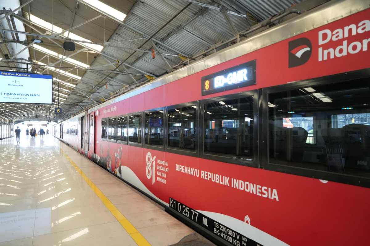 KAI Daop 2 Bandung, Percantik Stasiun dan KA dengan Ornamen Kemerdekaan
