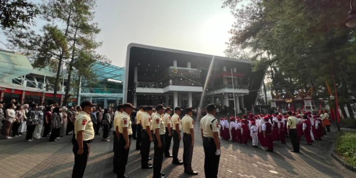 Ciwalk Bandung Gelar Upacara HUT ke-81 RI, Semangat Nasionalisme Bergema