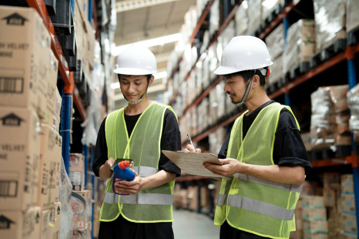 Solusi FAS mencakup fulfillment, e-commerce, dan distribusi untuk mendukung efisiensi operasional serta pertumbuhan brand yang berkelanjutan.