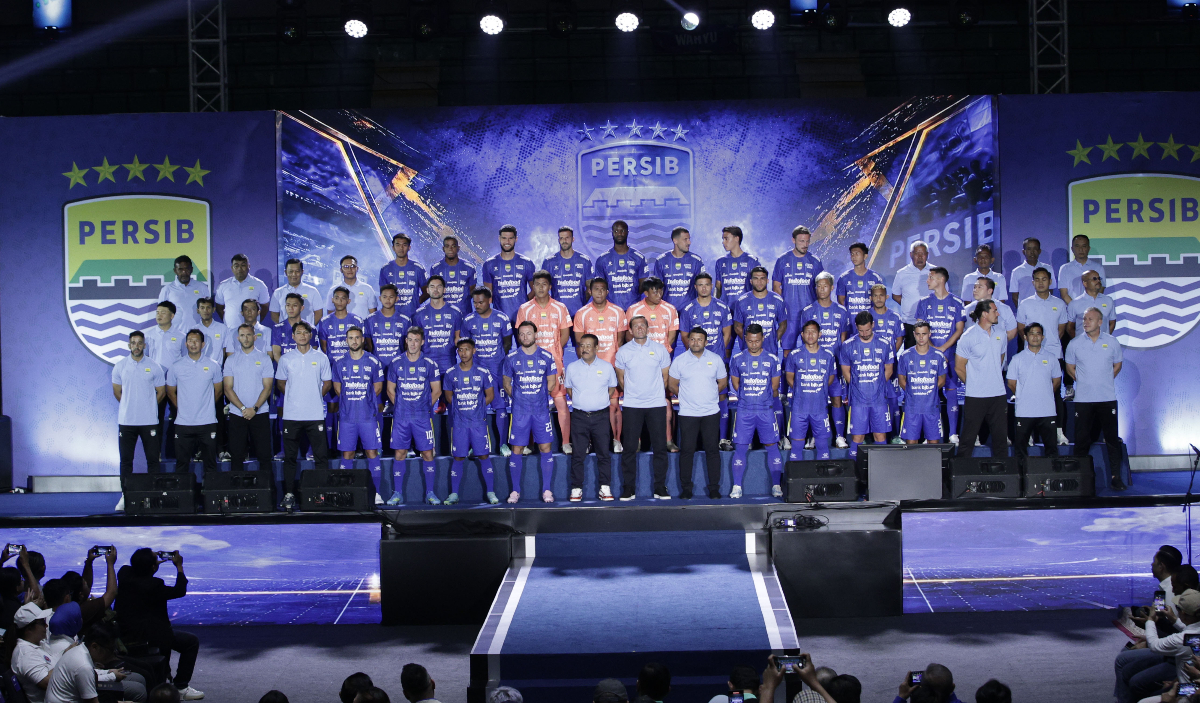 PERSIB menyiapkan 32 pemain untuk musim 2026/27. Cek daftar nomor punggung Teja Paku Alam, Marc Klok, Thom Haye hingga Ragnar