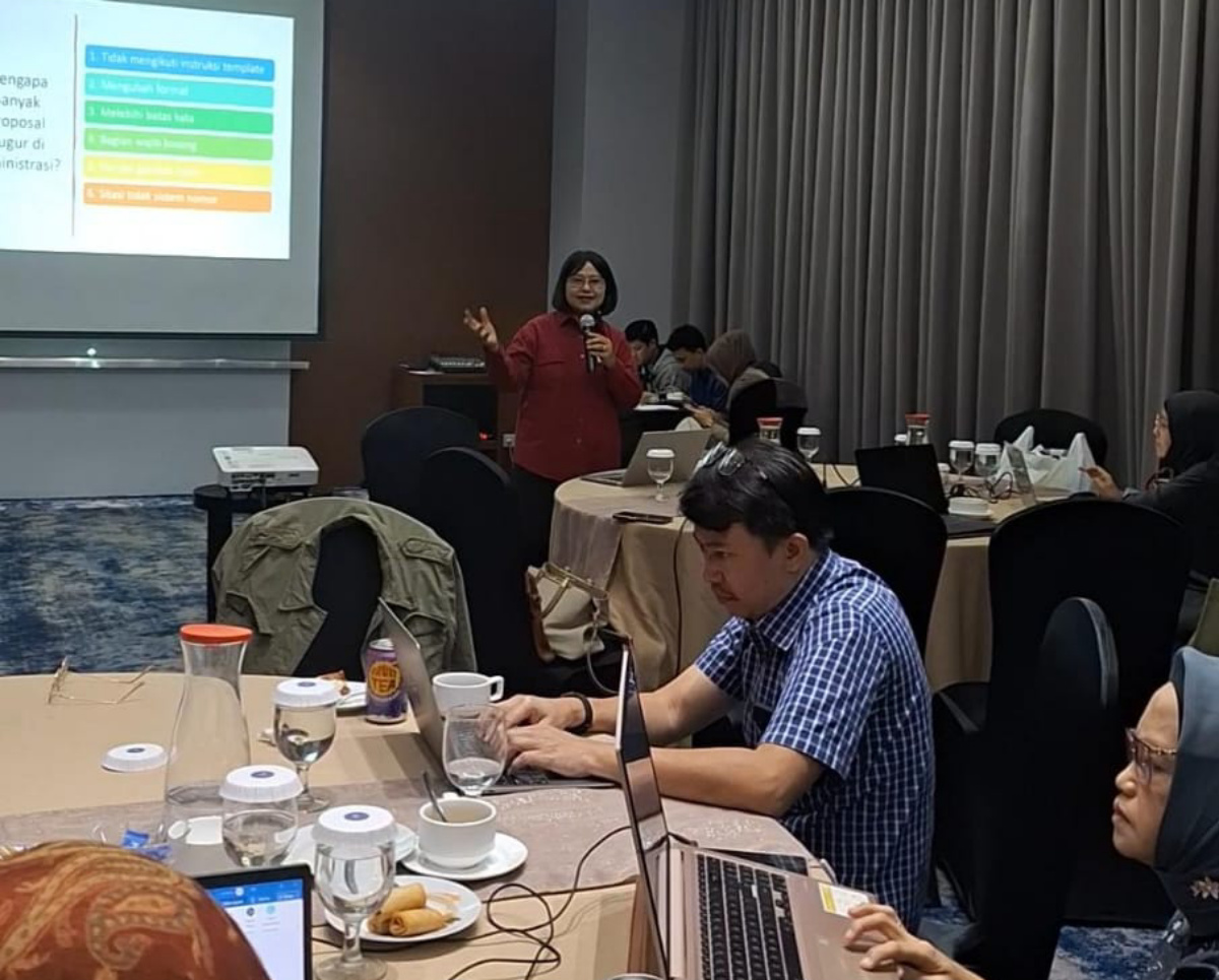 Prof. Puji Lestari Dorong Dosen Telkom University Raih Hibah lewat Coaching Clinic Proposal Penelitian