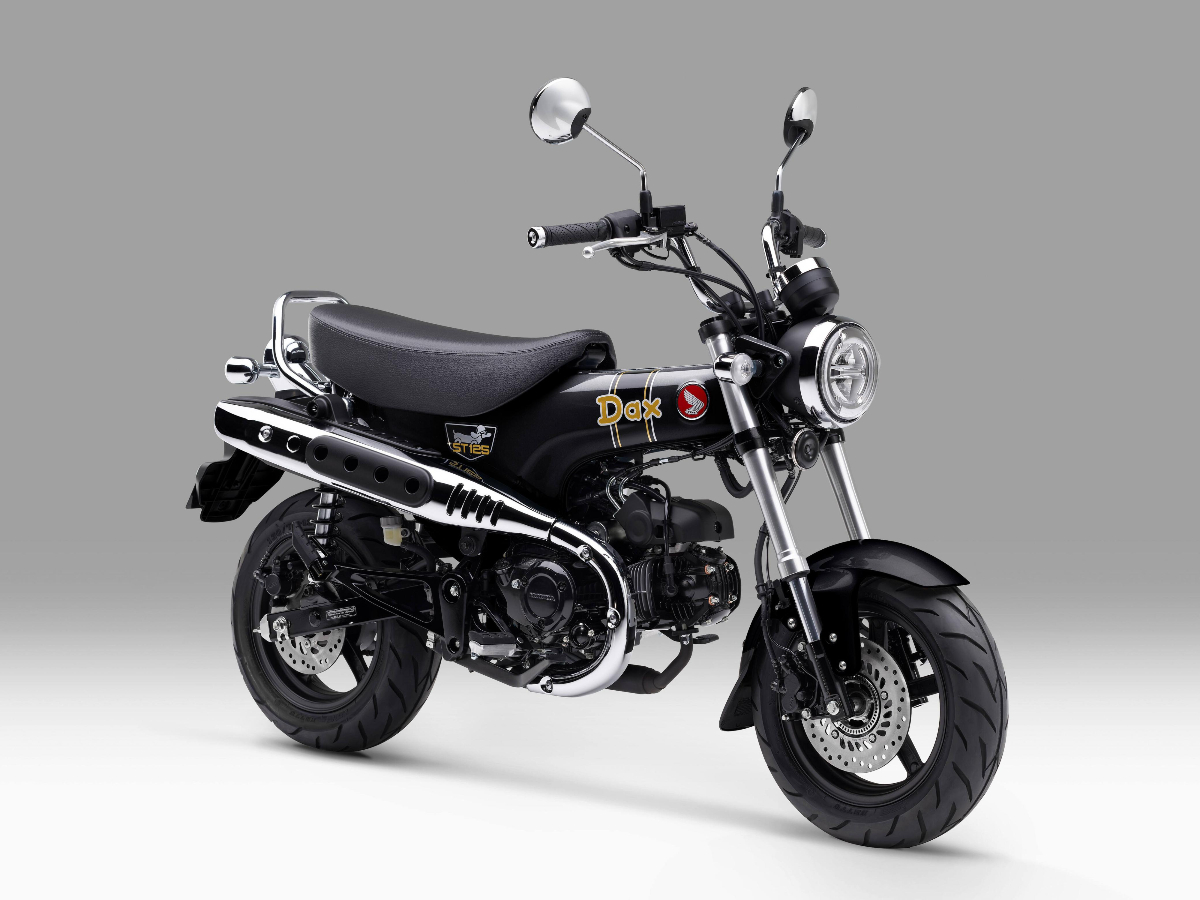 Honda ST125 Dax menggabungkan desain klasik dan teknologi modern, hadir dalam dua warna baru dengan harga Rp84,5 juta OTR Jakarta