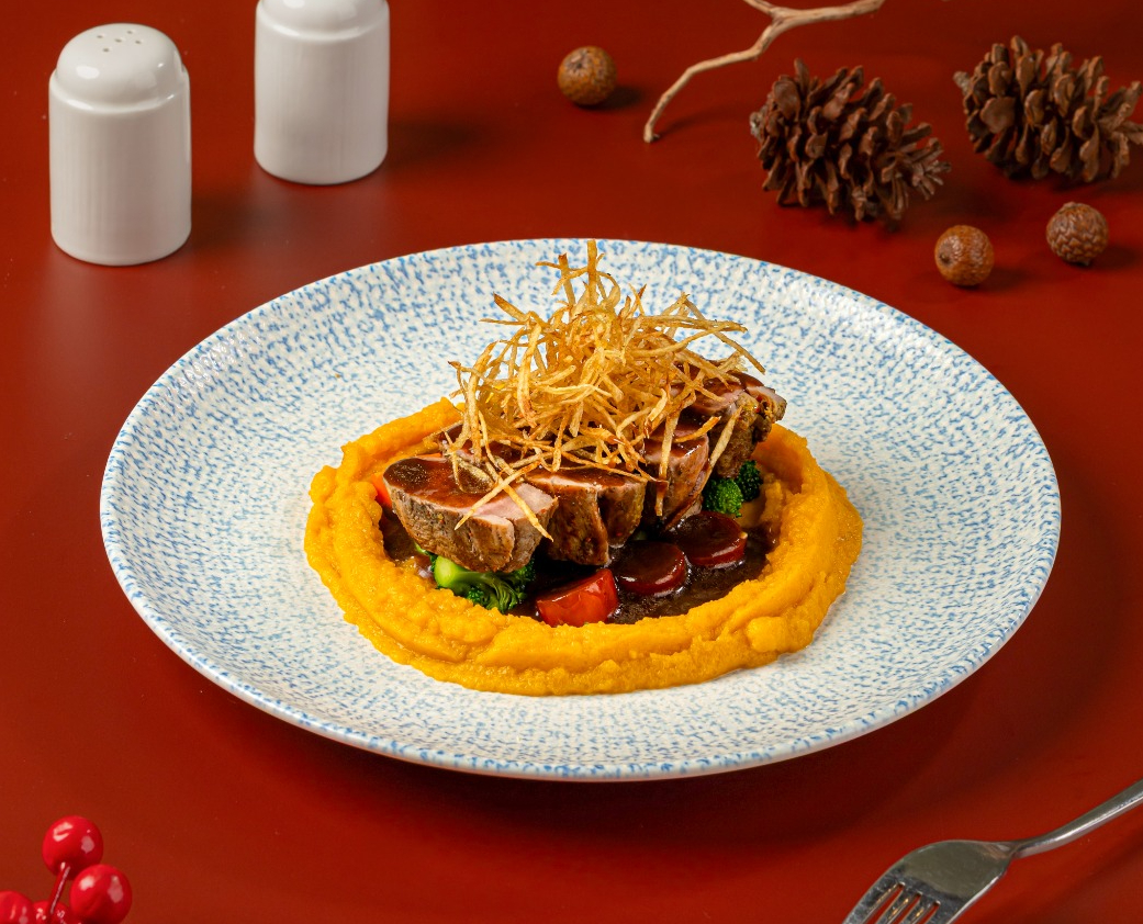 Swiss-Belresort Dago Heritage menghadirkan kuliner spesial Prancis-Indonesia dan Anniversary Sale diskon hingga 35% sepanjang September 2026.