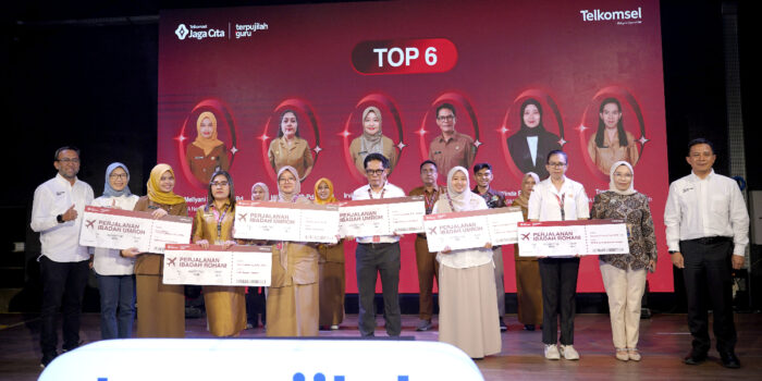 Telkomsel menetapkan enam guru terbaik dalam Terpujilah GURU 2026 setelah mengikuti pelatihan AI, konten kreatif, dan pembelajaran digital.