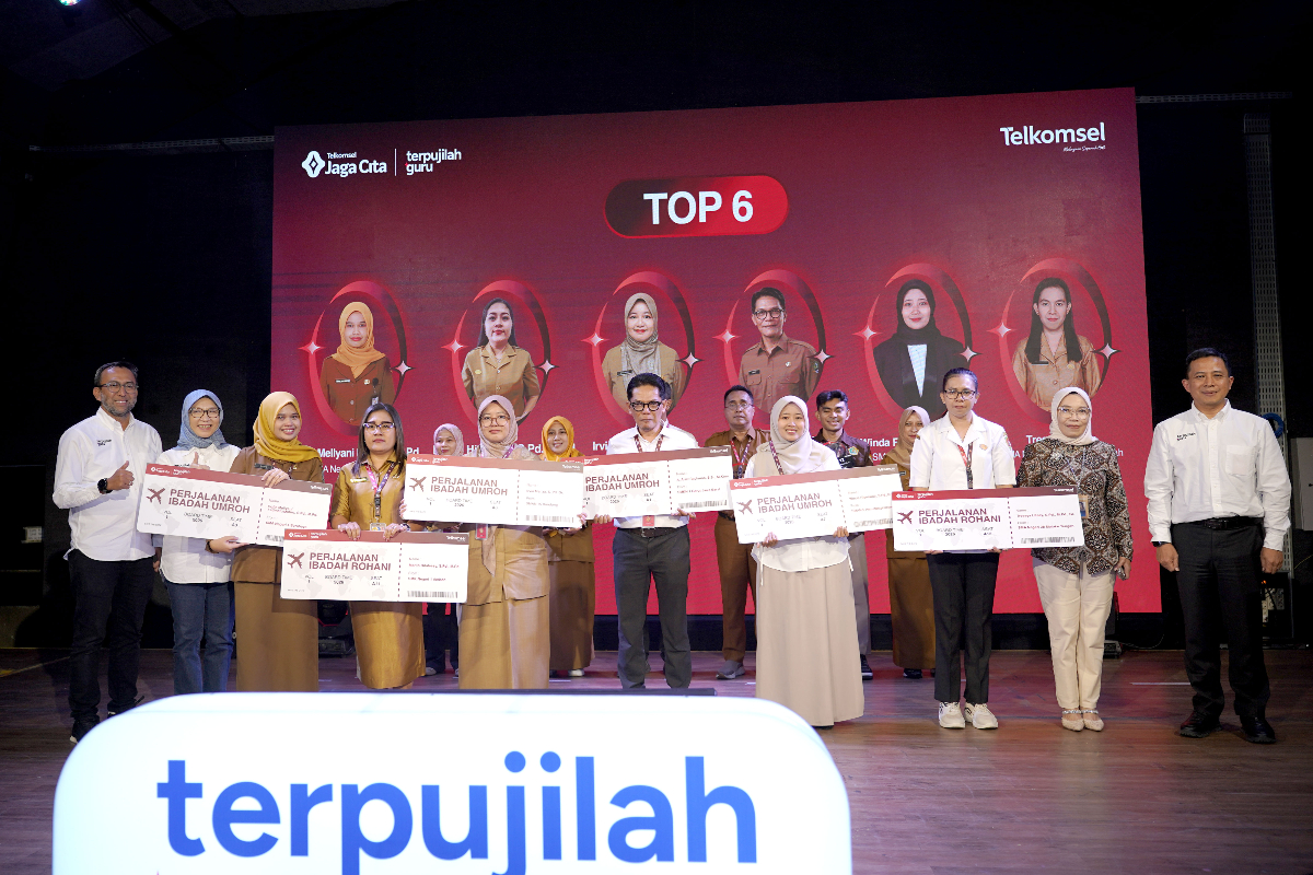Telkomsel menetapkan enam guru terbaik dalam Terpujilah GURU 2026 setelah mengikuti pelatihan AI, konten kreatif, dan pembelajaran digital.